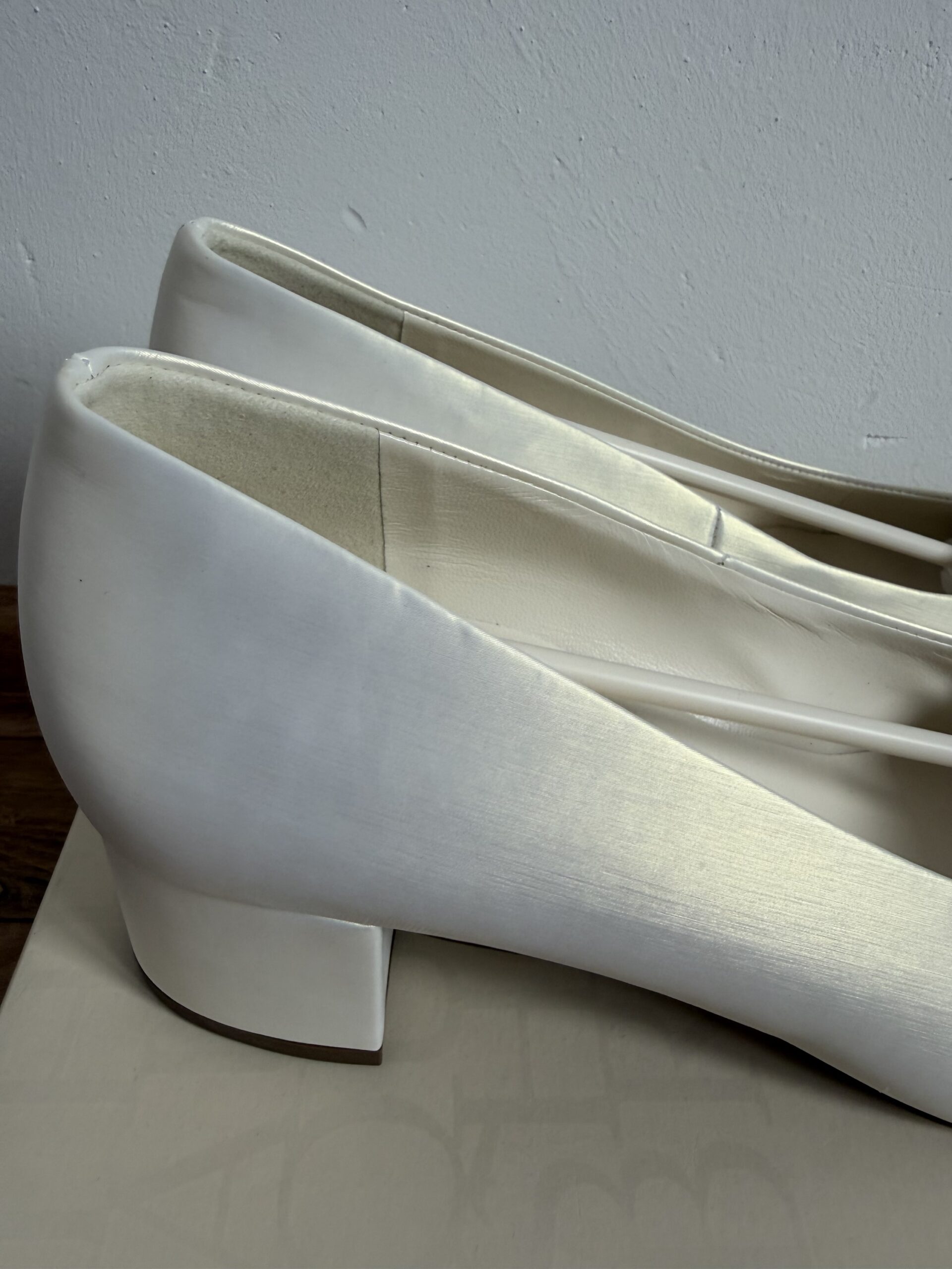 Högl skórzane czółenka damskie Pearl White perłowa biel r. 40 - obrazek 7