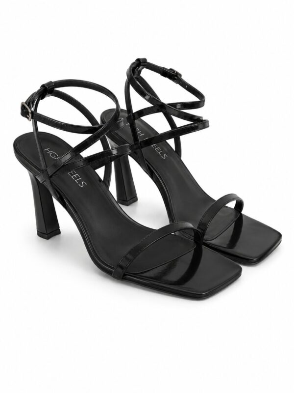 Head Over Heels czarne sandały na słupku r. 39
